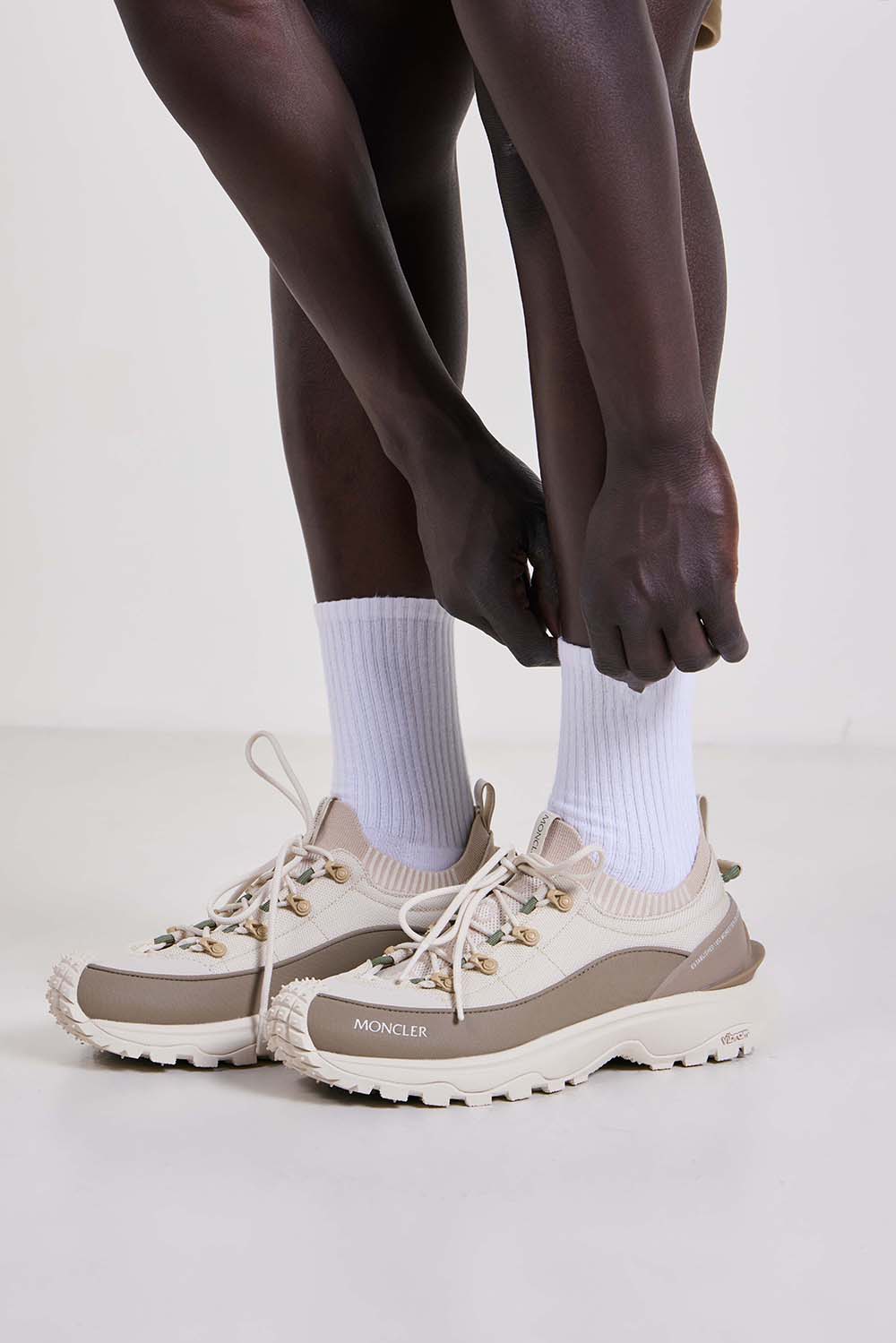 תמונת כל הלוק של נעלי סניקרס טריילגריפ לייט 3